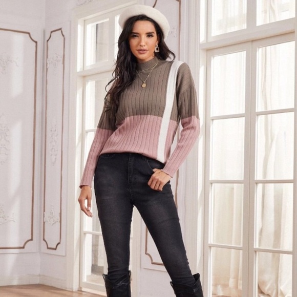 074 - Colorblock Sweater - Picture 2 of 5